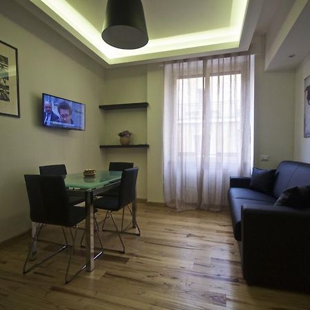 דירות רומא Piramide House חדר תמונה